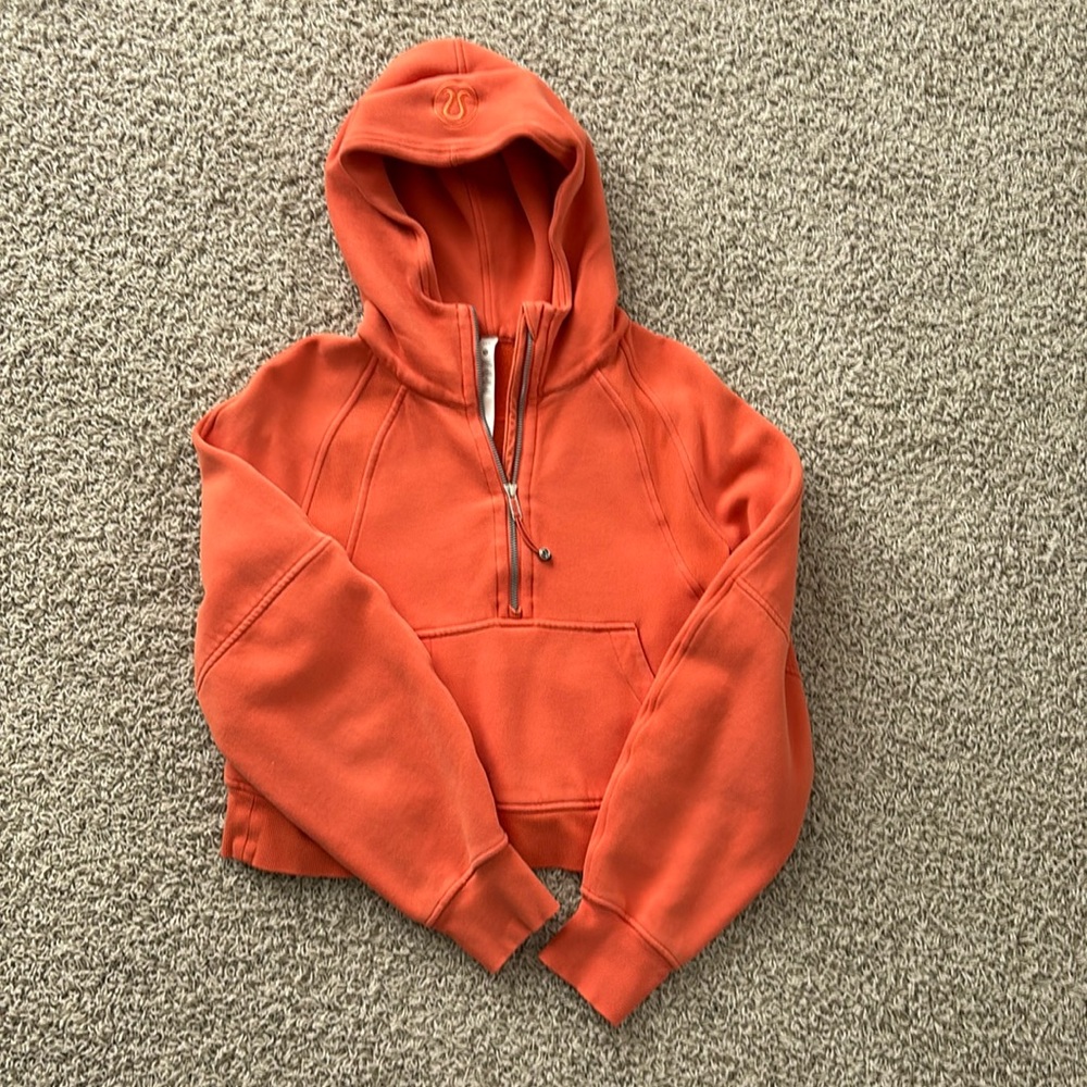 Lululemon 1/2 zip scuba hoodie